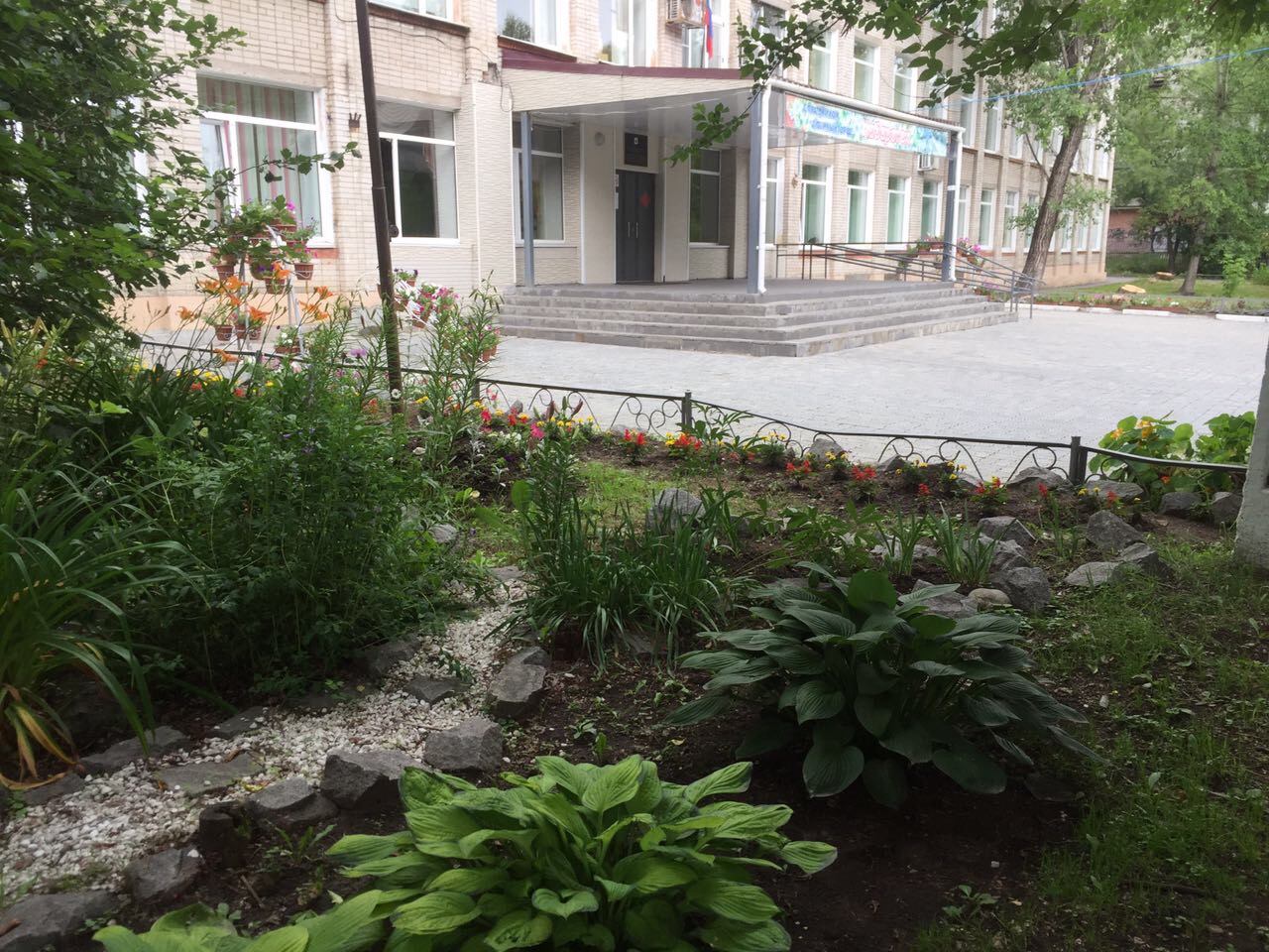 Фотографии школы.